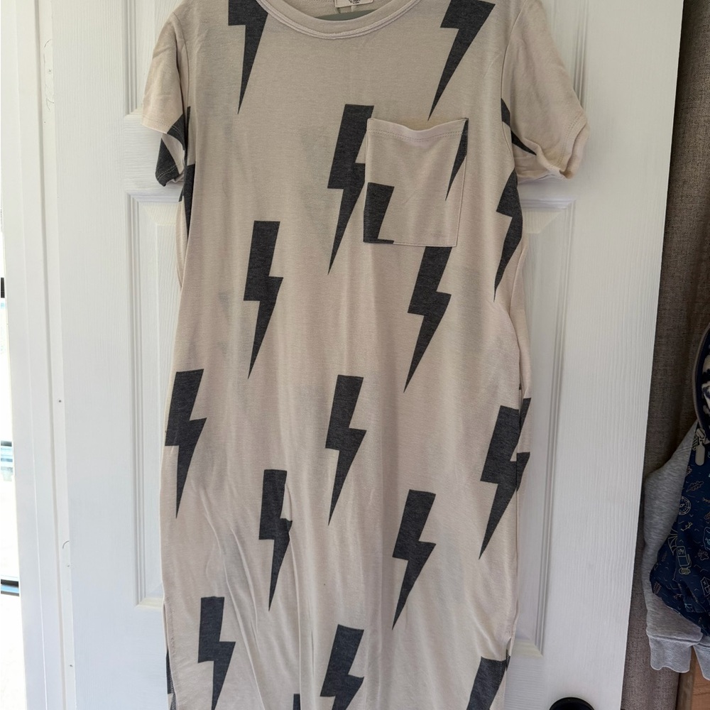 Lightning Bolt T-Shirt MidiDress - Beige & Black